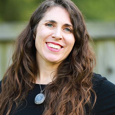 Dr Kristen Landreville